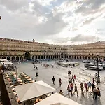 Luxury Plaza
