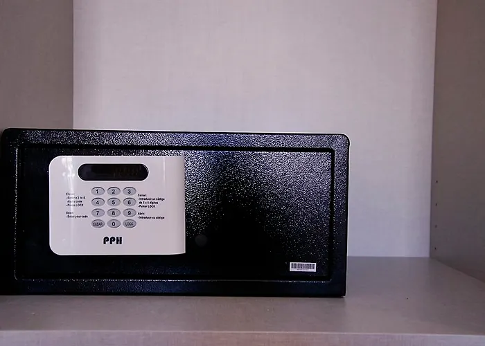 Casa de hóspedes Luxury Plaza 4*