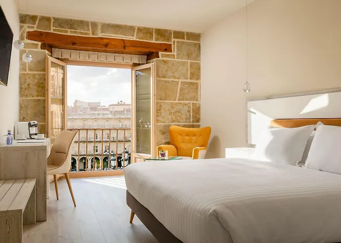 Luxury Plaza 4* Salamanka